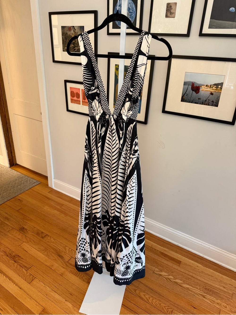 FARM Rio Macaw Black & White Cotton Backless Maxi Dress - Tropical Print - Picture 11 of 14